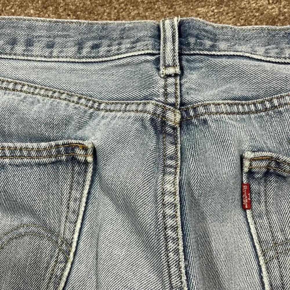 Levis 505 Jeans Mens 34x31 Light Wash Straight Fit Vintage Style USA